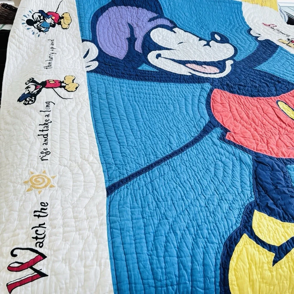 VTG Authentic Disney Quilt 100% Cotton 89X64